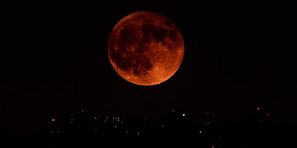 Funes: hacen un picnic para ver un eclipse total de luna